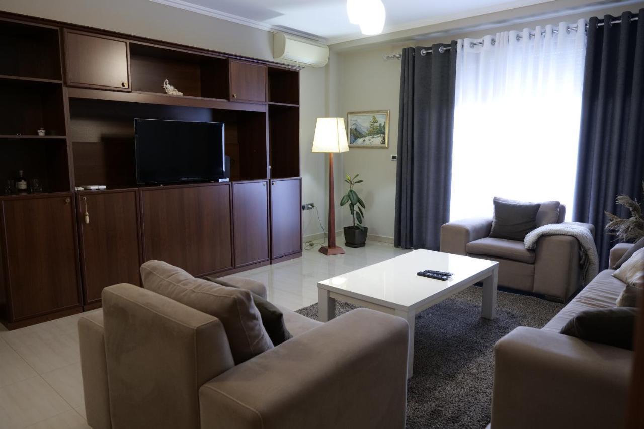 Luxury Condo In Tirana Exterior photo