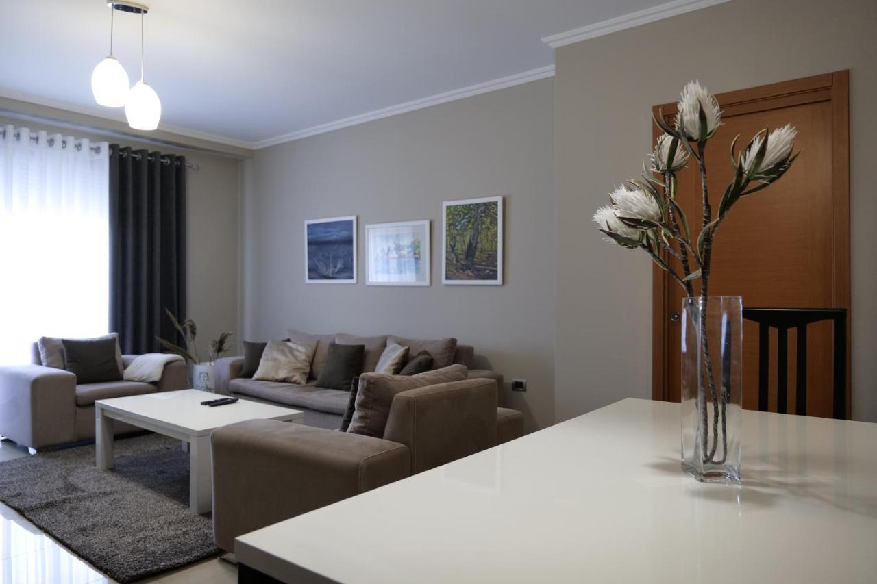 Luxury Condo In Tirana Exterior photo